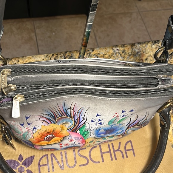 Anuschka hand painted 100% too grain leather satchel - Picture 6 of 9